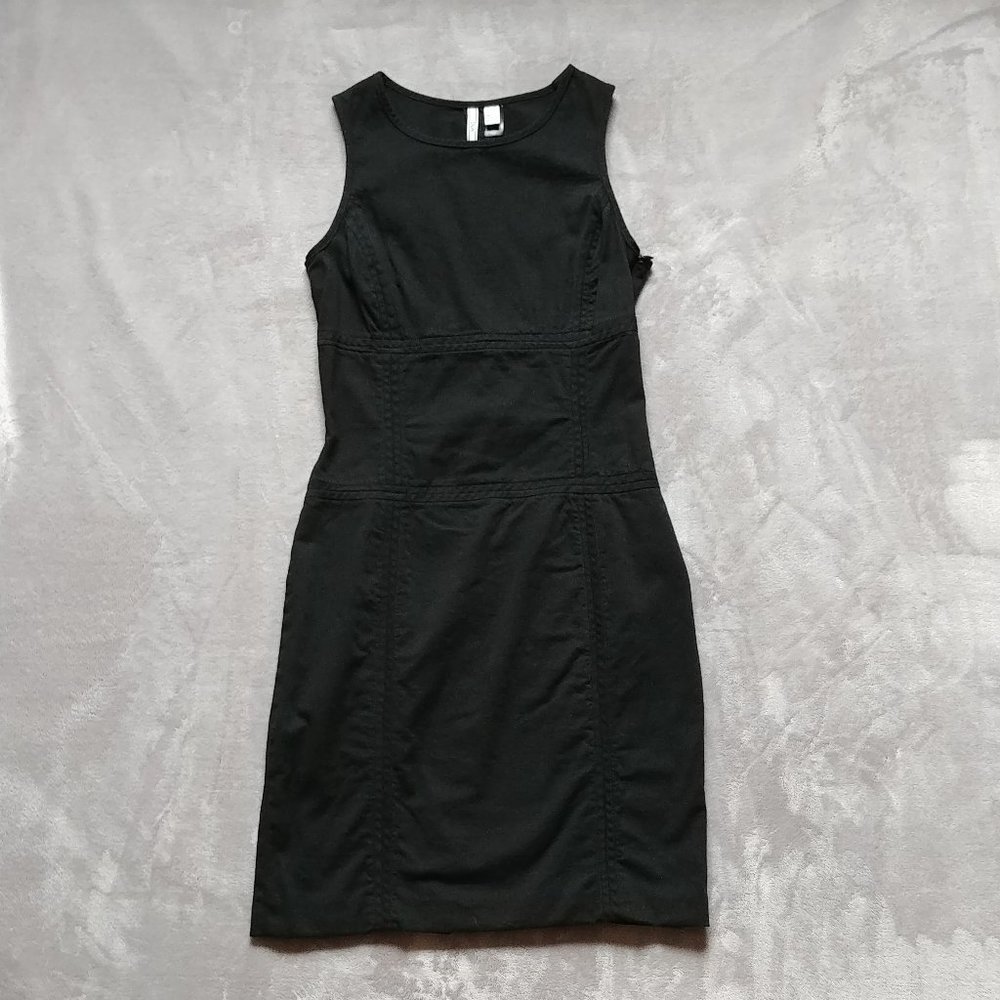 Sleeveless black dress